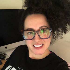 Meet your Posher, Daniela